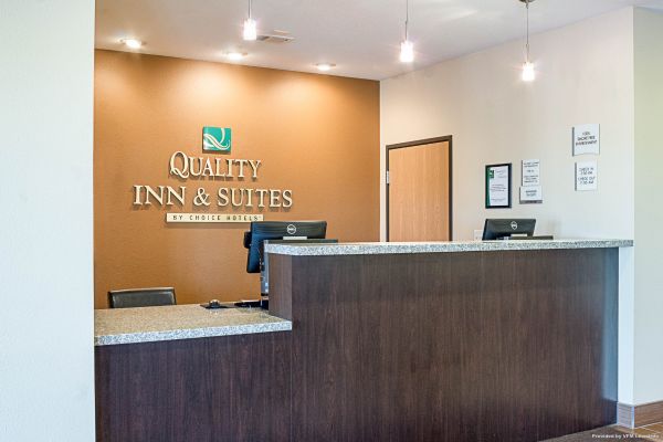 Quality Inn & Suites Minot